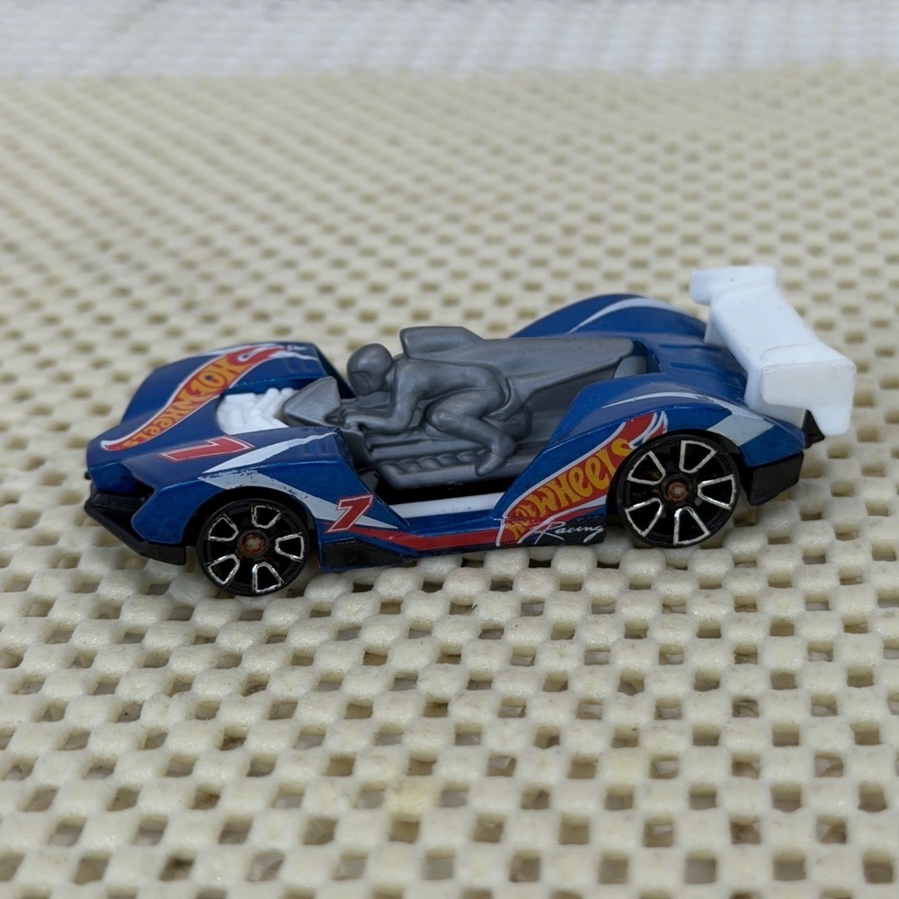 Hot Wheels Winning Formula Blue Race Car #7 Diecast 2011 Mattel Malaysia EUC